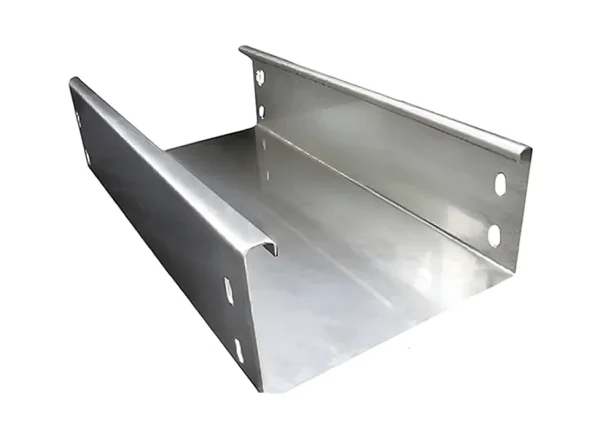 Bandeja portacables lisa de MetalBoard con diseño compacto y resistente