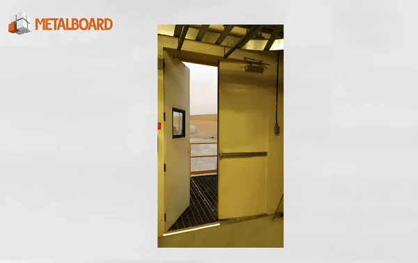 Puertas antipánico cortafuego metálicas para seguridad industrial
